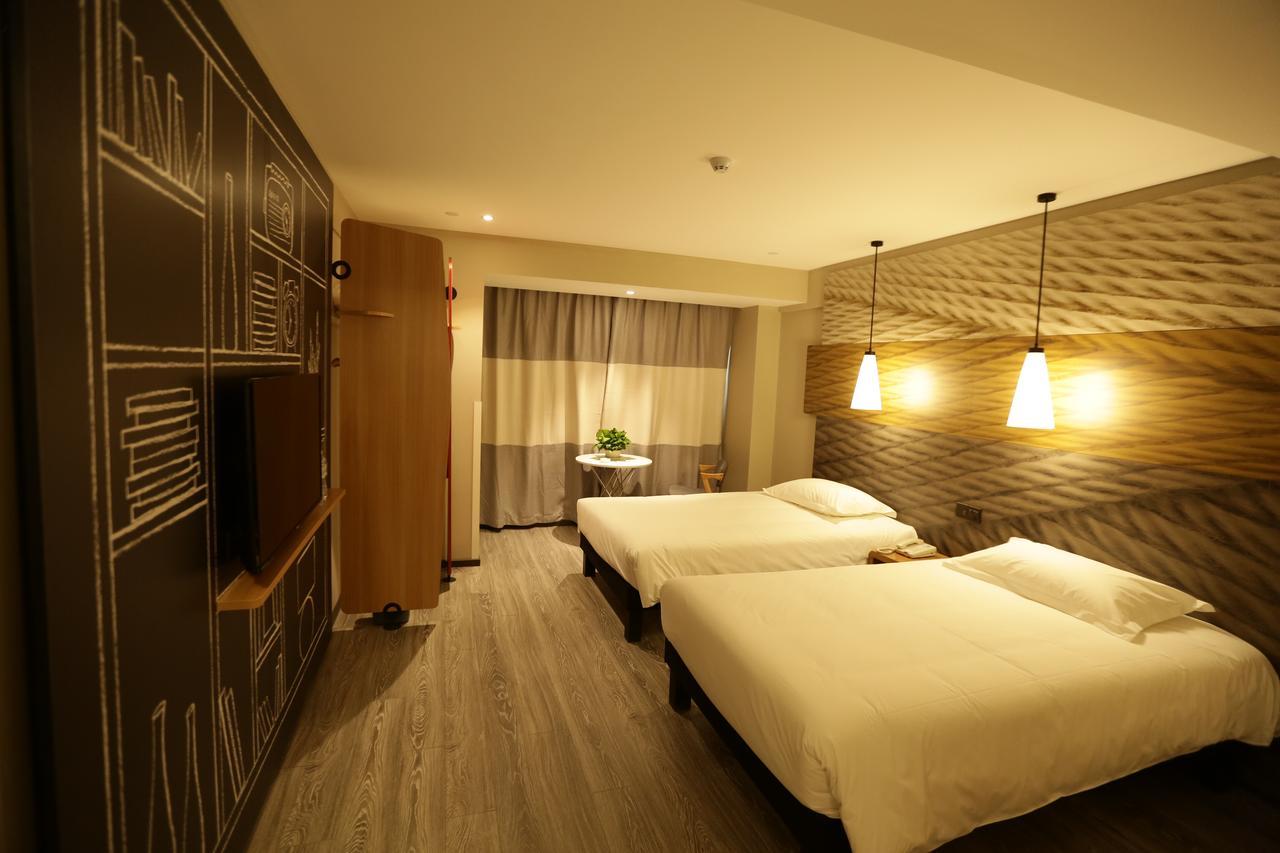 Ibis Chengdu West Jingcui Road Exterior foto